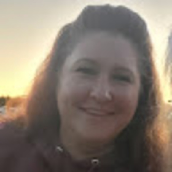 Meet your Posher, Leslie - Picture 1 of 1